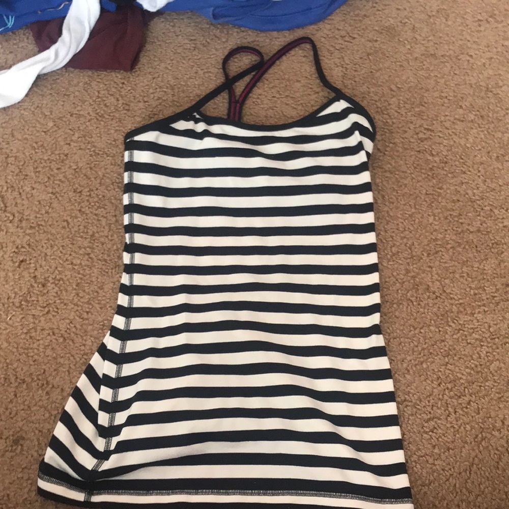 lulu tanktop black n white stripped